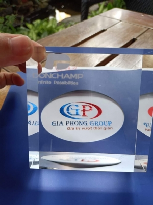 KÍNH ACRYLIC HỒ BƠI - GIA PHONG NHẬP KHẨU VÀ PHÂN PHỐI